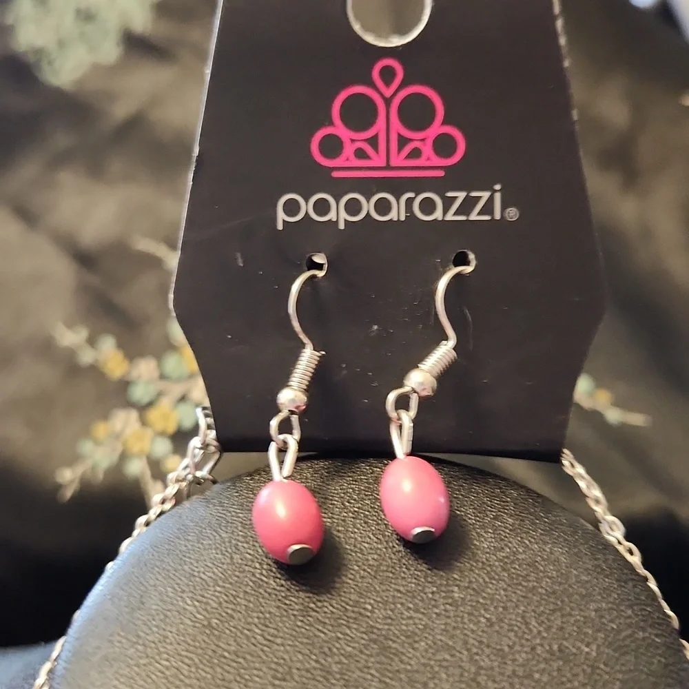 Paparazzi Silver & Pink Pendant Necklace